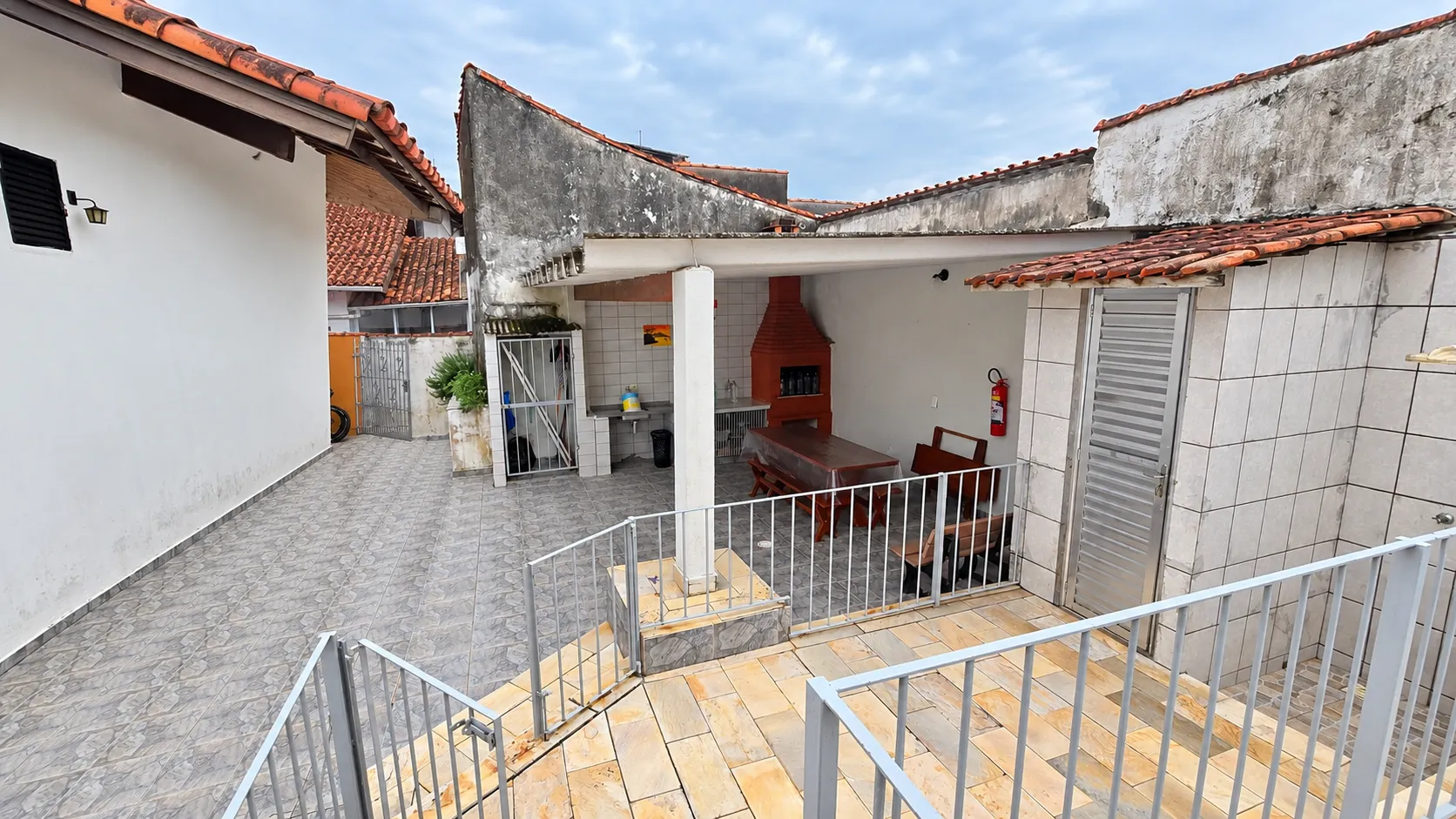Condomínio Condominio Residencial Sintra em Maracanã, Praia Grande - foto 3