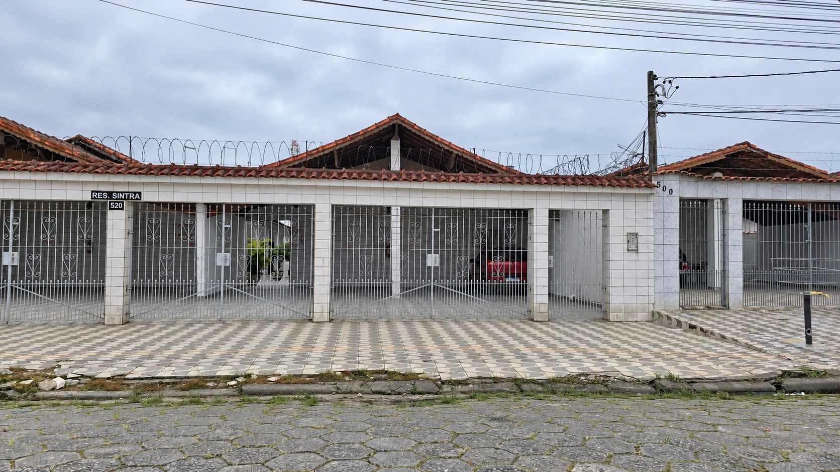 Casa 2 Dormitórios dos Seus Sonhos no Balneário Maracanã – Praia Grande! em Maracanã, Praia Grande